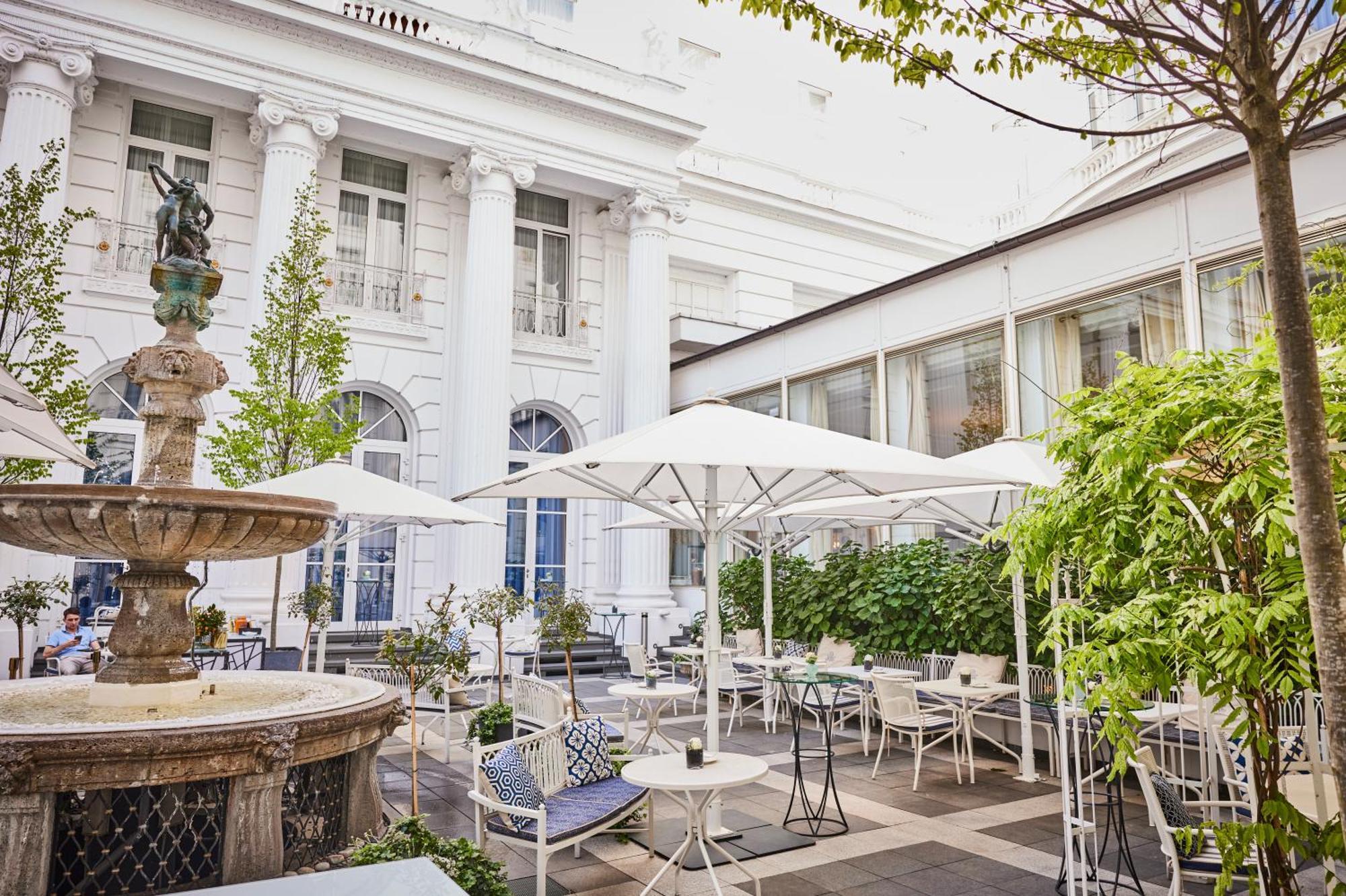 Atlantic Hamburg, Autograph Collection 5* Hamburg-Harburg